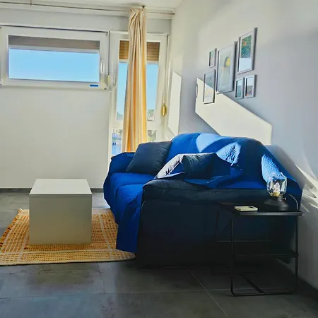 Cozy Old Town Apartment