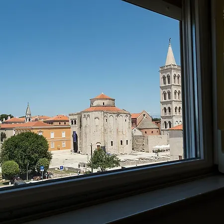 Cozy Old Town Апартаменты *