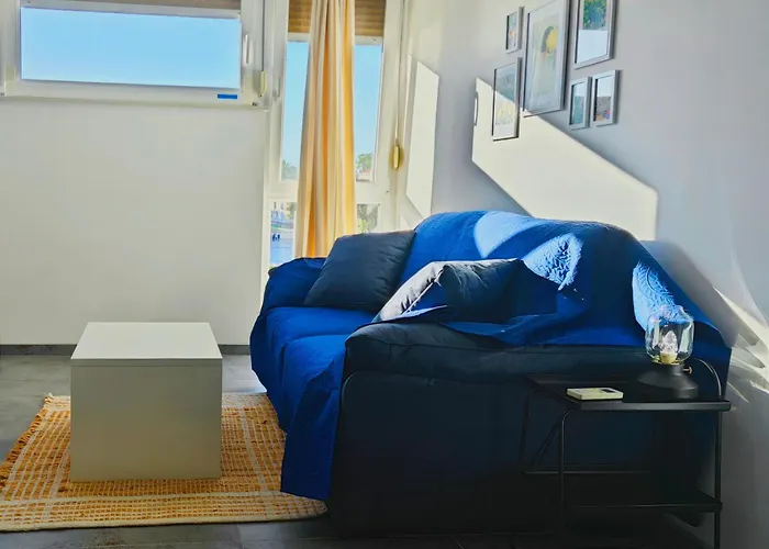 Cozy Old Town Apartment