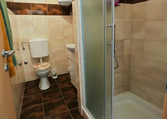 Cozy Old Town Apartment