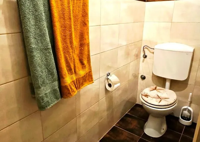 Cozy Old Town Apartment *